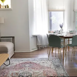 Apartment 2ndhomes City Center 2br By The Finnish National Theatre With Balcony And Park View, Helsinki